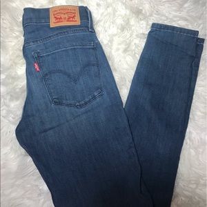 Levi’s super skinny 710